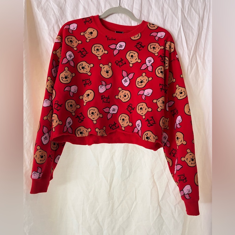 Disney Winnie the Pooh all over print piglet and Pooh cropped sweatshirt medium